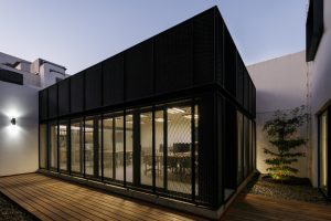 Wire mesh facade - current trends